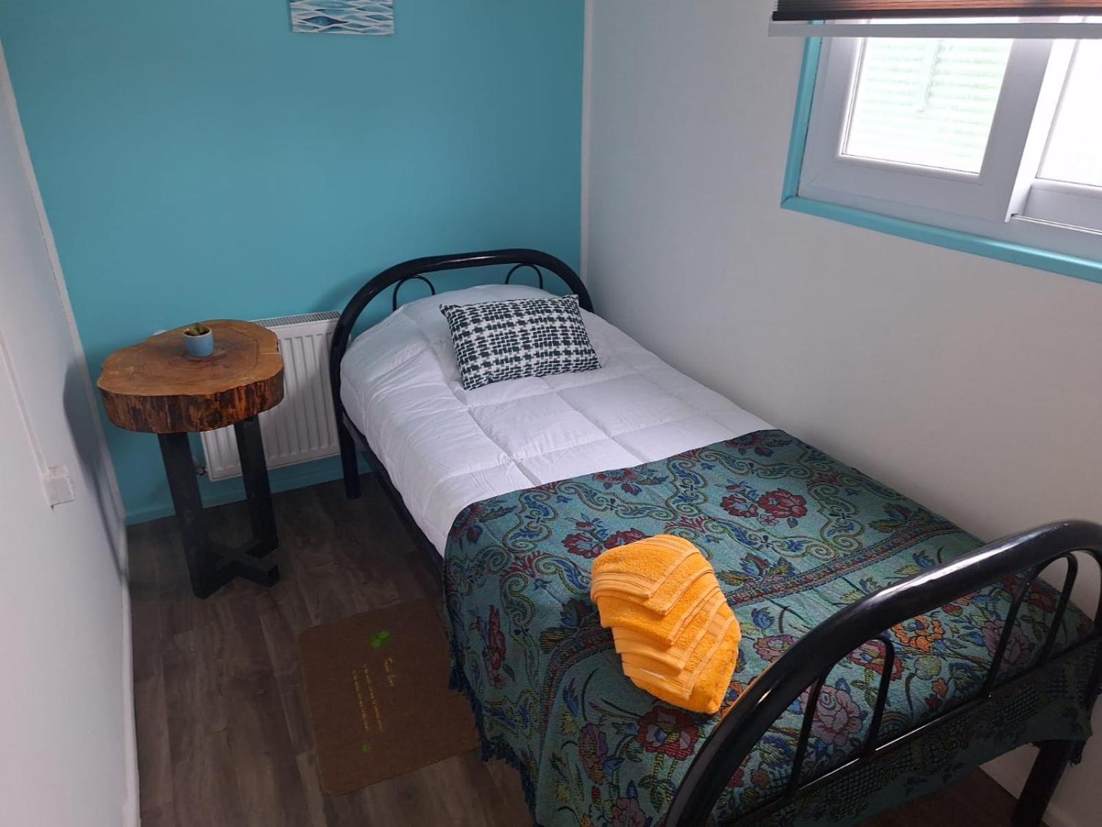 Hostel Kuntur Пуерто Наталес Екстериор снимка