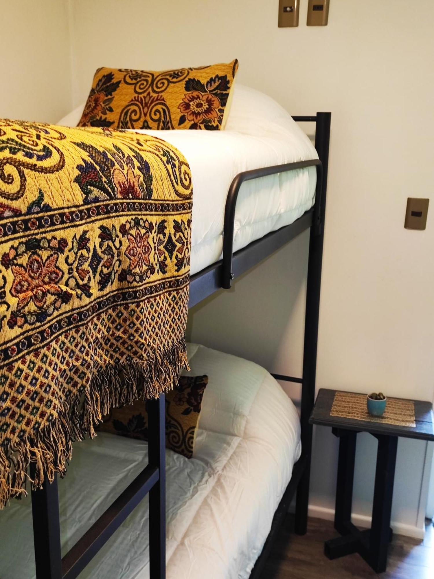 Hostel Kuntur Пуерто Наталес Екстериор снимка