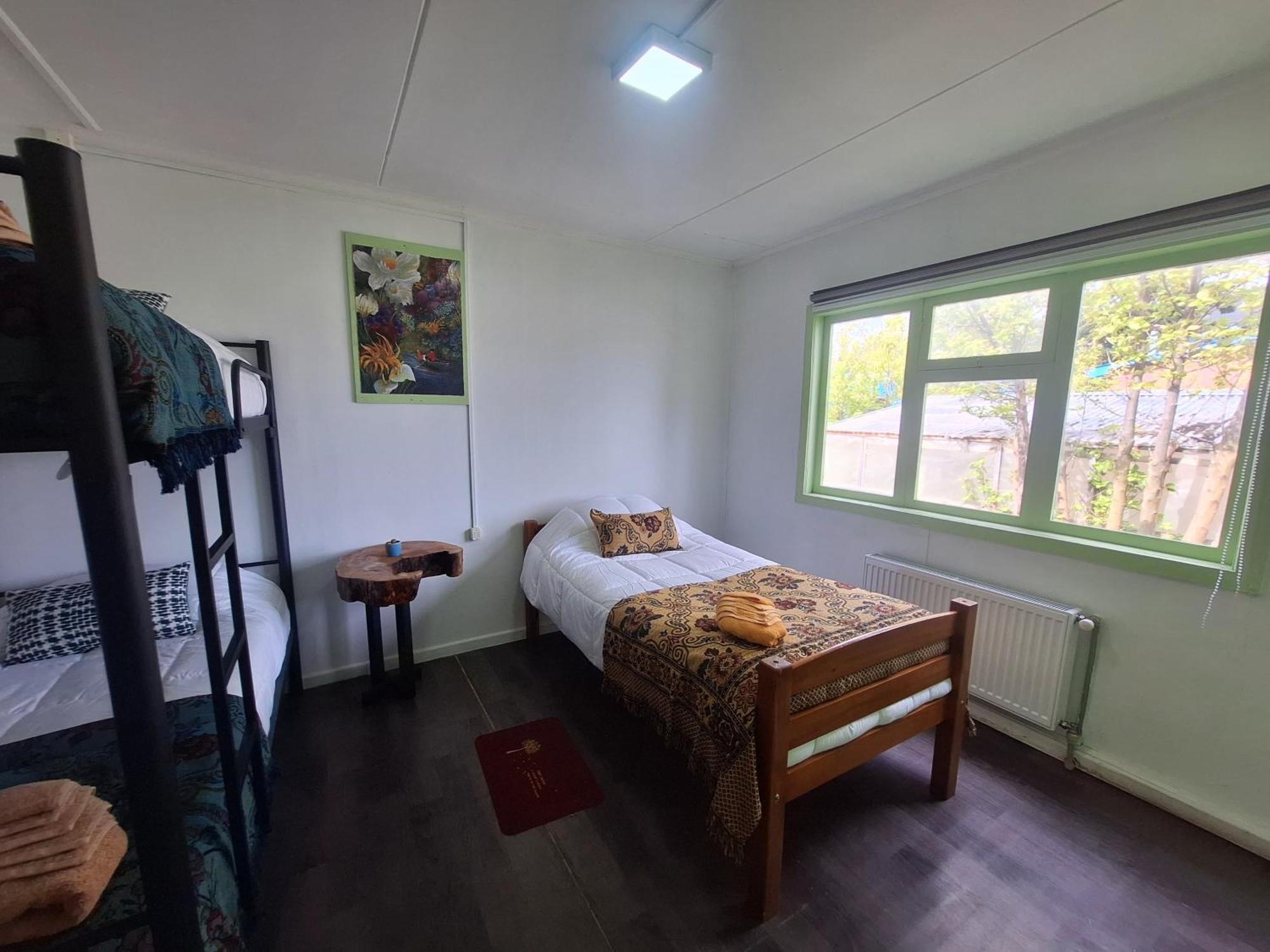 Hostel Kuntur Пуерто Наталес Екстериор снимка