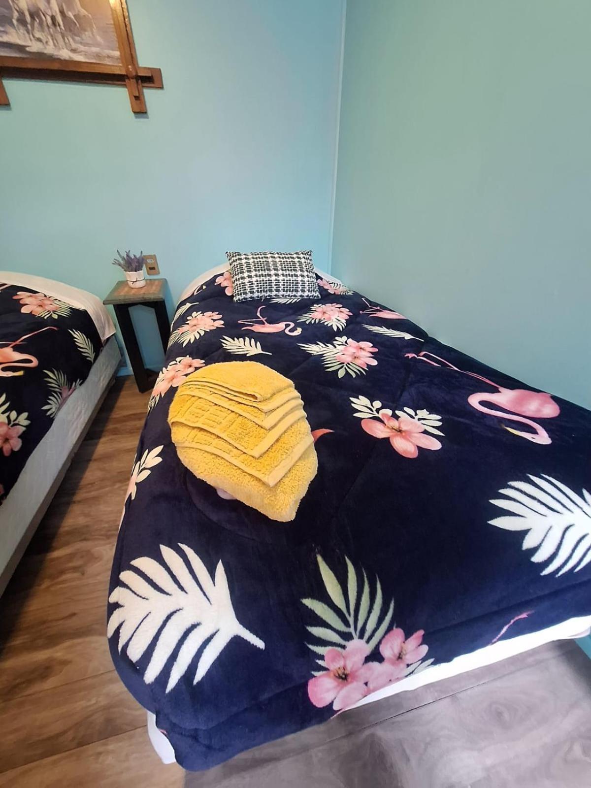 Hostel Kuntur Пуерто Наталес Екстериор снимка